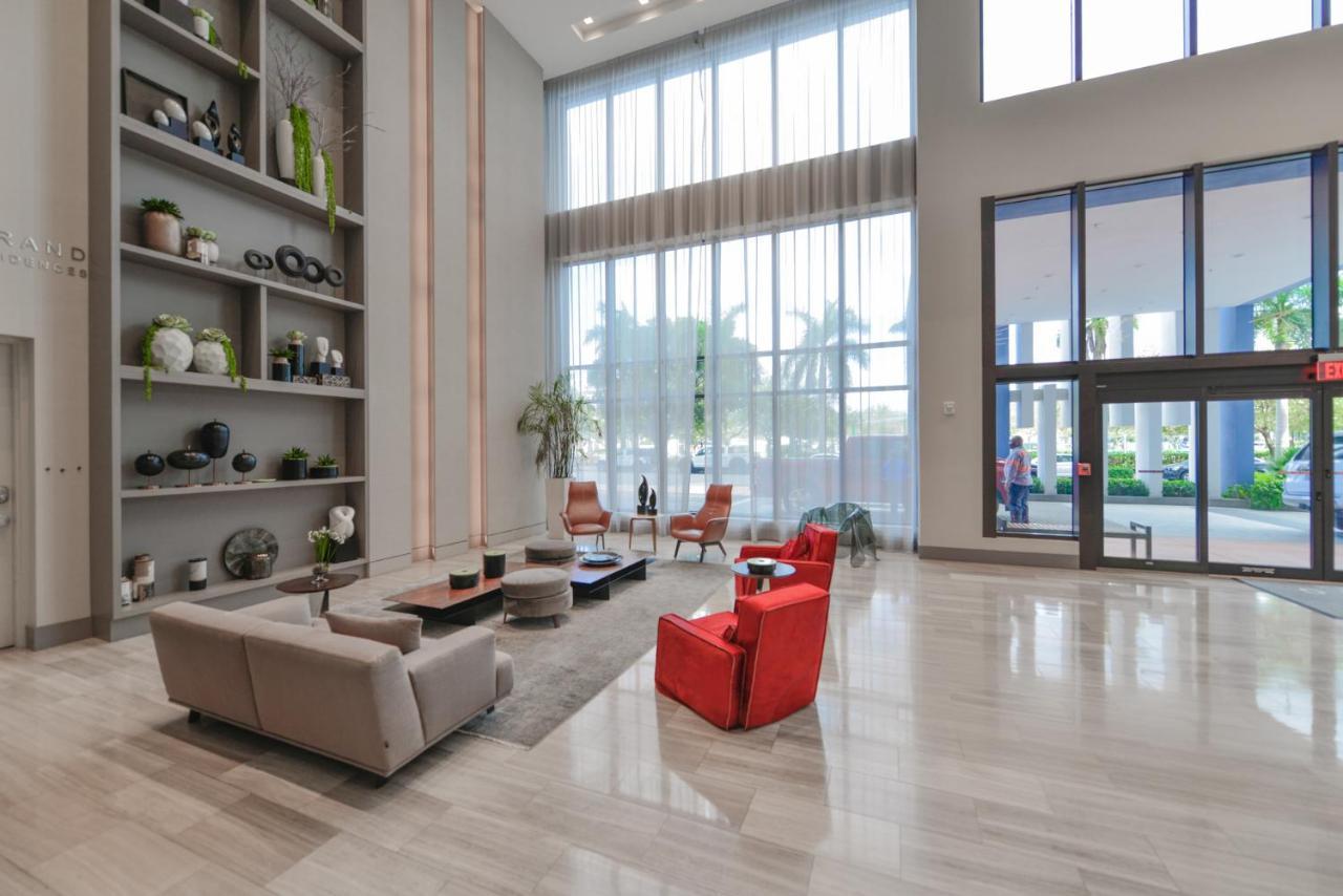 Cozy 1- 1 Bedroom Steps From Downtown Doral Park Miami Exterior foto
